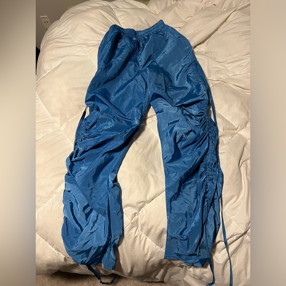 Blue scrunched joggers